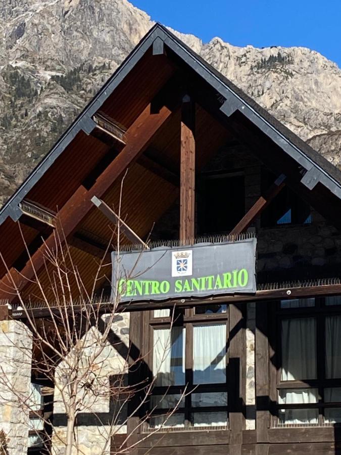 Check-In Casas Cumbre De Benasque Eriste Exterior foto